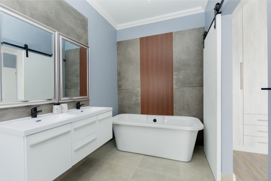 3 Bedroom Property for Sale in Shelley Point Western Cape